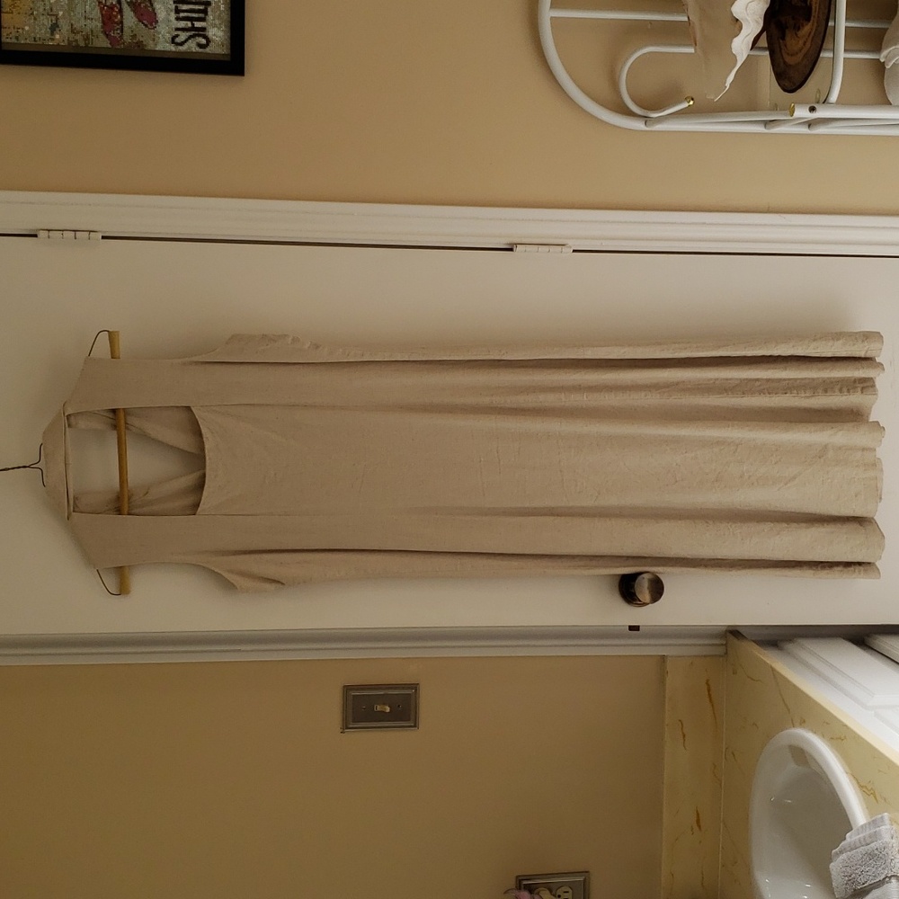 Dress - Picture 2 of 6